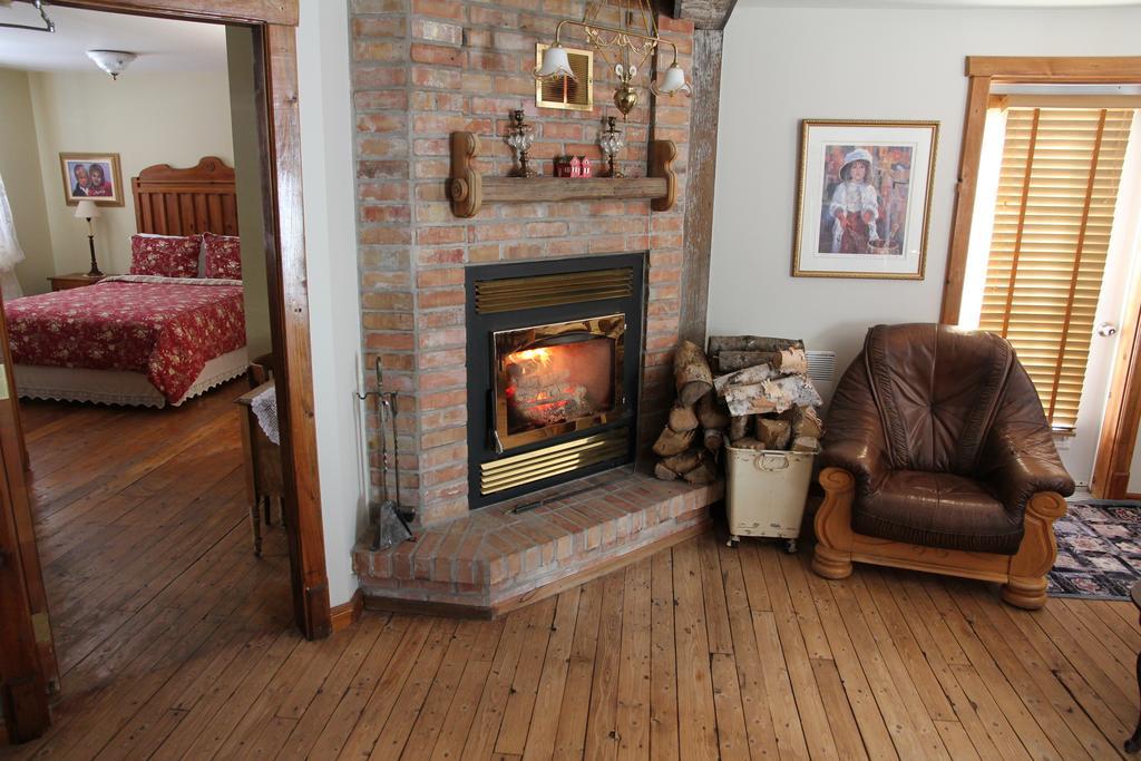 B&B Les Deux Pignons Petit-Saguenay Esterno foto