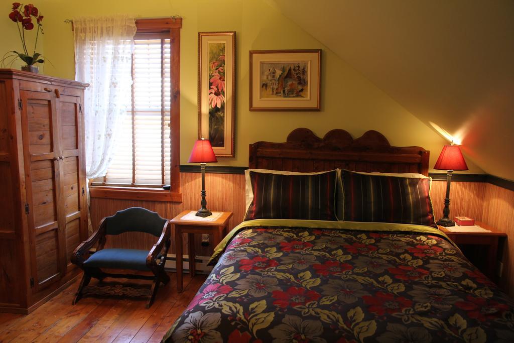 B&B Les Deux Pignons Petit-Saguenay Esterno foto