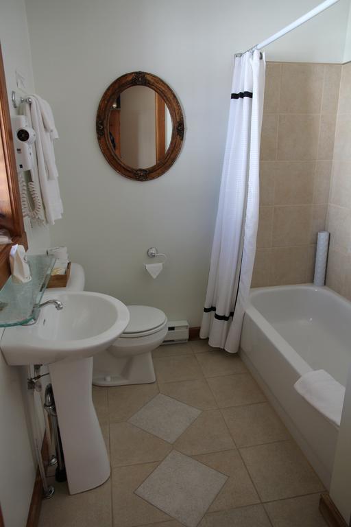 B&B Les Deux Pignons Petit-Saguenay Esterno foto
