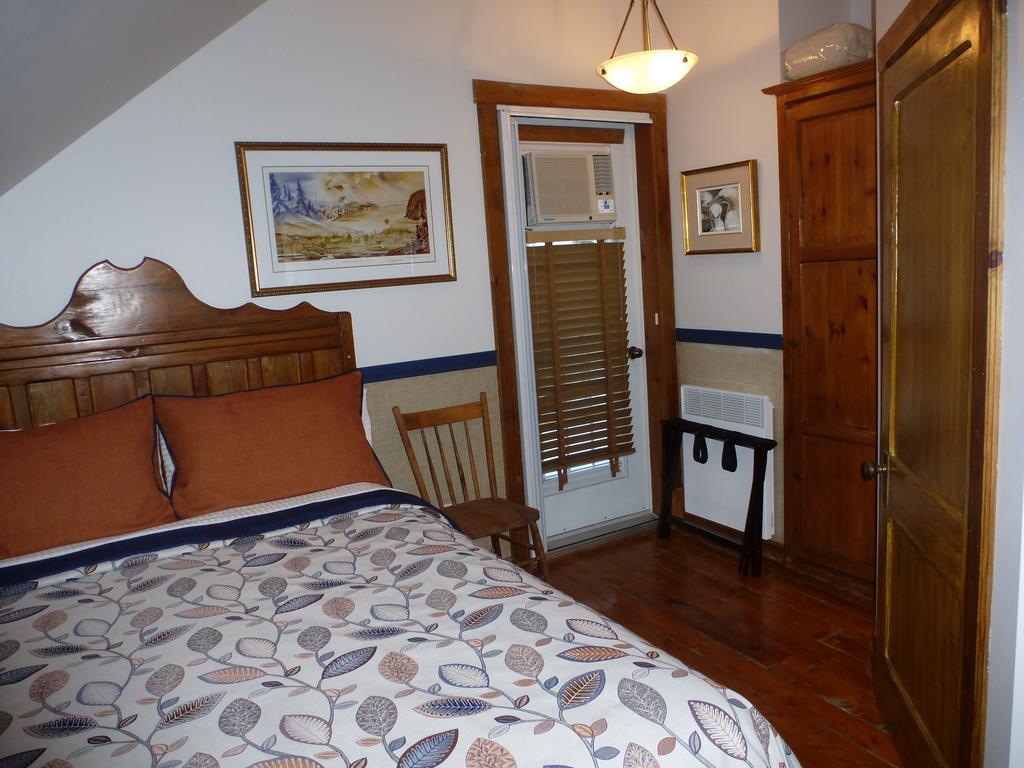 B&B Les Deux Pignons Petit-Saguenay Esterno foto