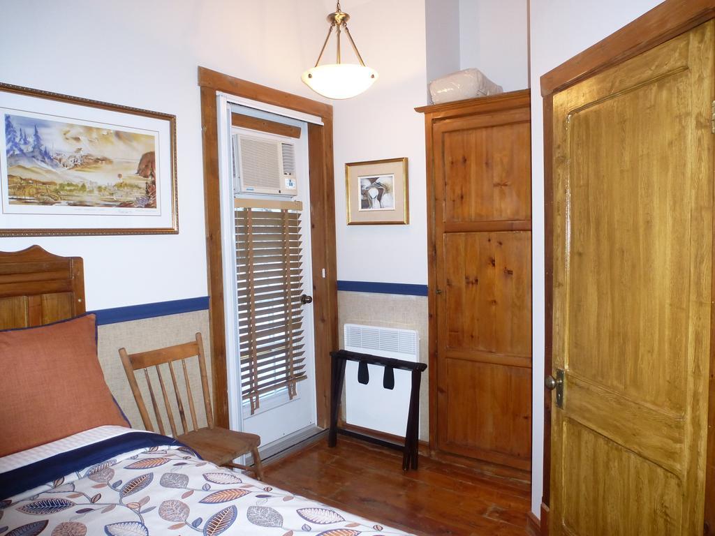 B&B Les Deux Pignons Petit-Saguenay Esterno foto