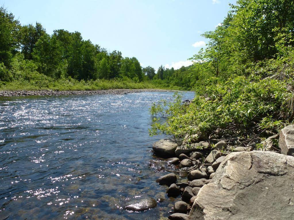 B&B Les Deux Pignons Petit-Saguenay Esterno foto